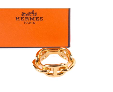 A Hermes gold plated scarf ring. In the Regate/Chaine d'Ancre (anchor chain) pattern, stamped 'Hermes', in the original box