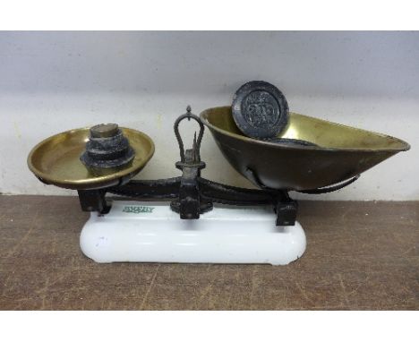 A set of Avery kitchen scales with weights