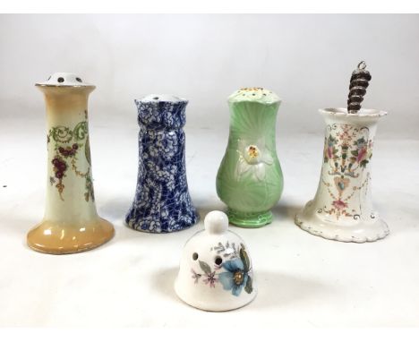 5 vintage ceramic hat pin stands. Good condition.