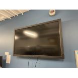NEC V652 Digital Signage