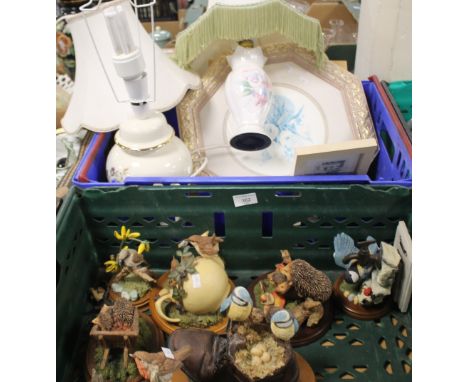 TWO TRAYS OF ANIMAL ORNAMENTS AND SUNDRIES TO INCLUDE A LAMP