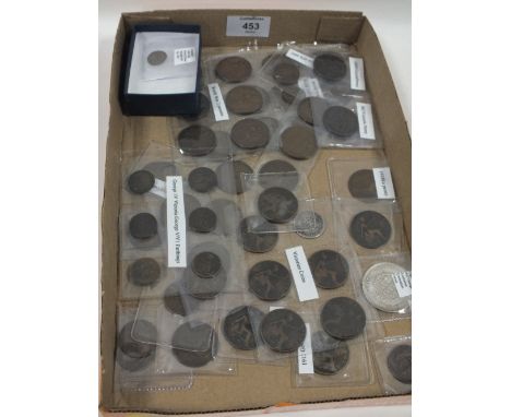 A BOX OF VINTAGE AND ANTIQUE COINS TO INCLUDE A CHARLES II SILVER TWO PENCE 