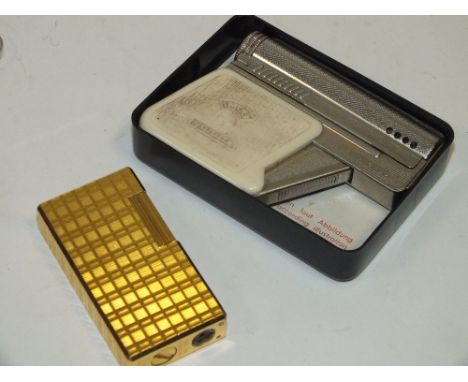 A NOVELTY IMCO GUN LIGHT PISTOL SHAPED LIGHTER TOGETHER WITH A FLAMINAIRE EXAMPLE