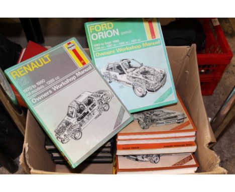 A BOX OF VINTAGE CAR BOOKS TO INCLUDE HAYNES MANUALS, MODERN MOTOR ENGINEER ETC