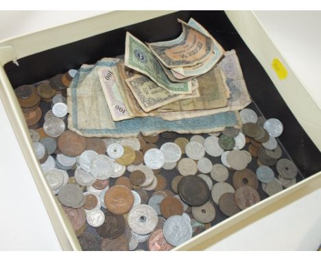 A COLLECTION OF VINTAGE AND ANTIQUE WORLD COINAGE AND BANK NOTES 