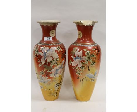 A PAIR OF JAPANESE STYLE CERAMIC VASES A/F 