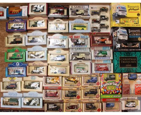 Diecast: A collection of assorted boxed modern diecast vehicles to include Lledo, Corgi, and other examples. General conditio