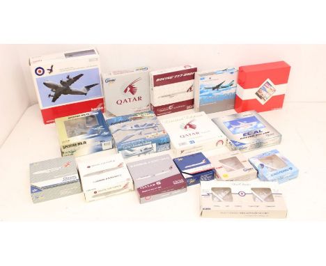 Diecast: A collection of sixteen assorted boxed model aircraft to include: Gemini Jets, Herpa, Aero Classics and others. Appe