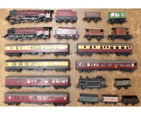 Model Railway: A collection of assorted model railway to include: two 3-rail LMS Hornby Dublo locomotives, various coaches an