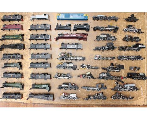 Model Railway: A collection of approximately twenty locomotive bodies and motors, varying examples. All untested for working 