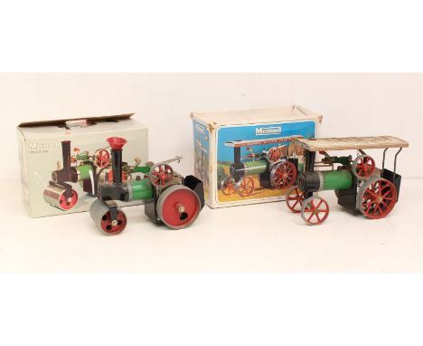 Mamod: A boxed Mamod Traction Engine TE1a; together with a boxed Mamod Steam Roller SR1a; both in well used condition, in nee