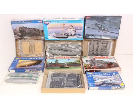 Model Kits: A collection of seven assorted unmade model kits to include: Hobby Boss, Revell, Novo, Roden and others. Two seal