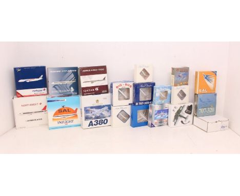 Diecast: A collection of nineteen assorted boxed diecast model aircraft to include: Gemini, Inflight, Big Bus Models, Aero Cl