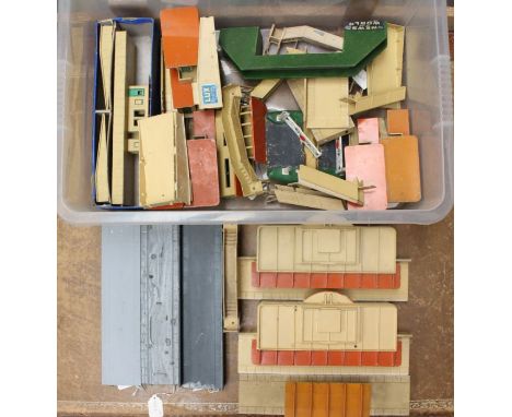 Model Railway: A collection of assorted model railway buildings and trackside accessories to include OO and O gauge examples.