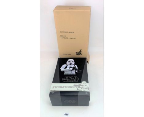 Hot Toys Star Wars figure - Storm Trooper  MMS393 1:6 scale SWR1 ST in original packaging and box