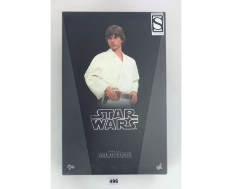 Hot Toys Star Wars figure - Luke Skywalker MMS297 1:6 scale in box