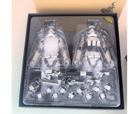 Hot Toys Star Wars figure - First Order Storm Troopers MMS319 1:6 scale SW7 STS in original packaging and box