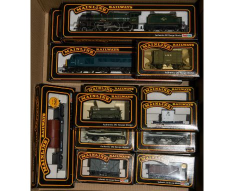 15x Mainline Railway OO gauge items. Including 3x BR locomotives; a Rebuilt Royal Scot Class 4-6-0, Scots Guardsman 46115, in