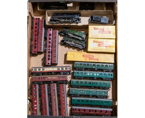 A quantity of Tri-ang TT gauge model railway. Including 5x locomotives; BR Castle Class, Windsor Castle 4082. An SR Class N15