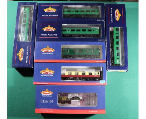 A quantity of Bachmann OO Railway. A Southern Railway Class E4 0-6-2T RN473, in lined Olive Green livery. 6 bogie passenger c