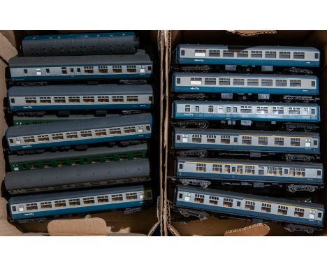 A quantity of OO gauge Passenger Rolling Stock. Most by Lima. Including British Railways, Southern Region, Restaurant Cars, C