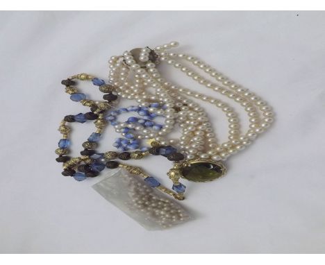 Mixed lot of Pearl type Necklaces and other bead Necklaces 