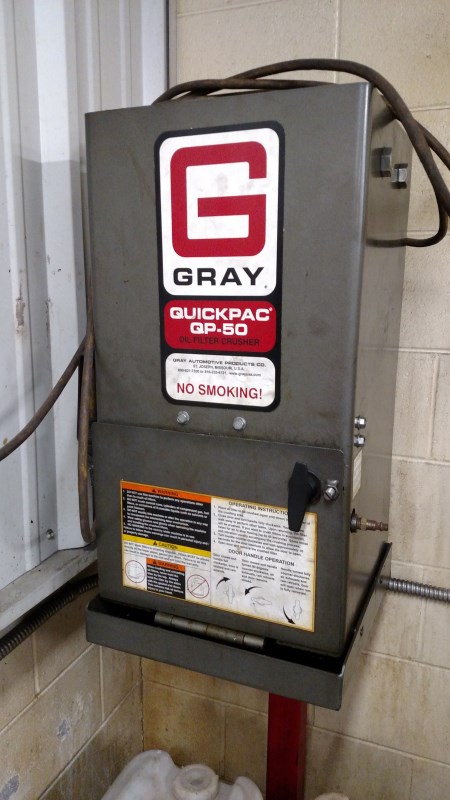 Gray Quick Pac Machine Gray QuickPac QP-50 Oil Filter Crusher on Pedestal