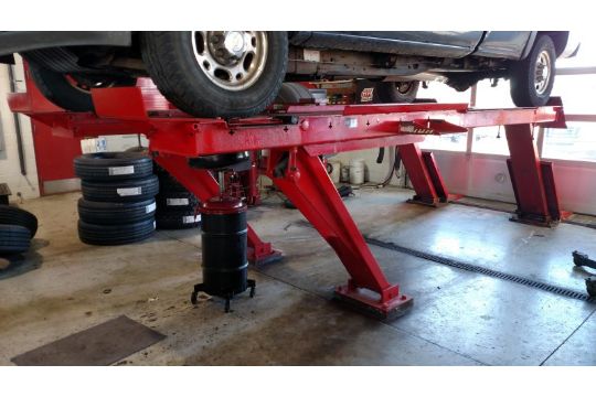 Hunter Alignment Rack >> Hunter 9 000 Lb Parallelogram Alignment Lift W 2 4 500 Hunter Alignment Rack >> Hunter 9 000 Lb Parallelogram Alignment Lift W 2 4 500