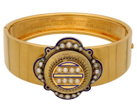 14K yellow gold bangle bracelet with seed pearls and enamel Bangle bracelet with a rosette centrepiece featuring blue enamel 