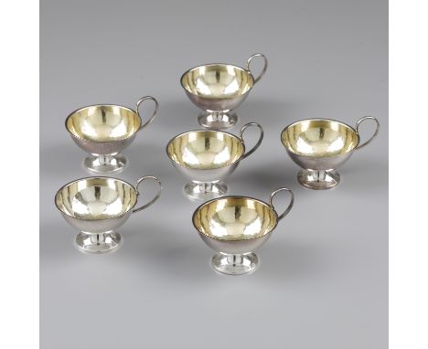 Punch cups (6), K. &amp; E. Carlson, Gothenburg 1972, silver. Beautiful set of 6 with hammered details and light gold plating