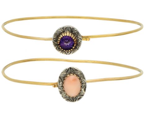Set of 18K yellow gold bangle bracelets with coral and amethyst Set with cabochon-cut coral (8.68 x 6.60 mm) and a round face