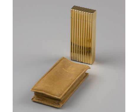 Van Cleef &amp; Arpels petrol lighter 18kt gold, Paris. A 1930s model petrol lighter, made in 18 kt. yellow gold by Van Cleef