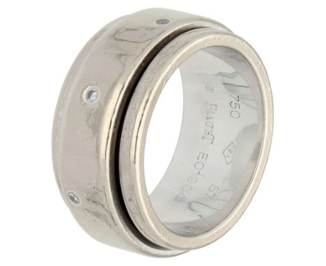 Piaget 18K white gold ‘Possession’ ring Movable band ring set with seven brilliant-cut diamonds totalling approx. 0.05 ct (0.