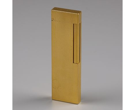 S.T. Dupont gas lighter / table lighter Model enriched with gold plating. France, Paris, S.T. Dupont, hallmarks: S.T. Dupont,