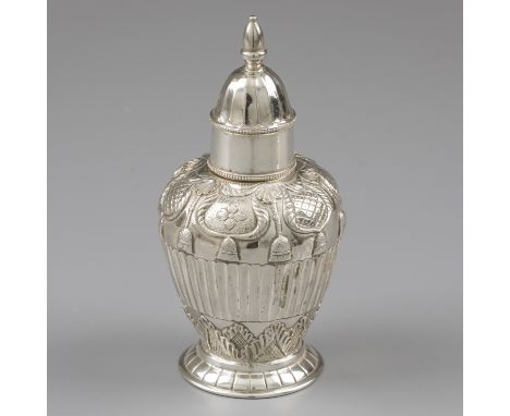Tea caddy, Gebrüder Dingeldein, Hanau ca. 1890, silver. Fine specimen with various embossed decorations including tassels, sh