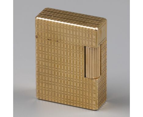 S.T. Dupont gas lighter Model provided with gold plating. France, Paris, S.T. Dupont, hallmarks: S.T. Dupont, Paris - good co