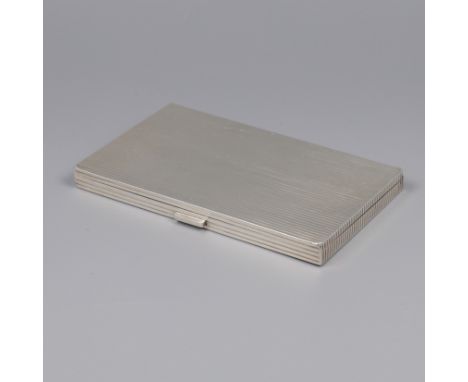 Cigarette case signed ''Charles de Gaulle'', Jean Puiforcat, Paris ca. 1925, silver. Beautiful cigarette case with the signat
