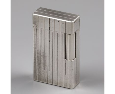 S.T. Dupont gas lighter palladium plated. A very nice palladium plated lighter Ligne 2. France, Paris, S.T. Dupont, 20th cent