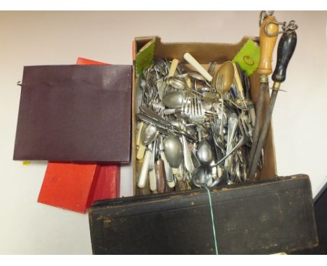 A LARGE QUANTITY OF FLATWARE TO INCLUDE SILVER PLATED EXAMPLES