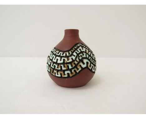 A Poole Pottery Atlantis range onion vase possibly by Susan Dipple.  Monogram to base.  9.5cm high 