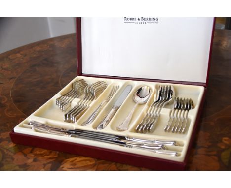 Robbe &amp;amp; Berking Besteckset "Alt-Chippendale" für sechs Personen. Jeweils sechs Messer, Gabeln, Löffel, Kuchengabeln u
