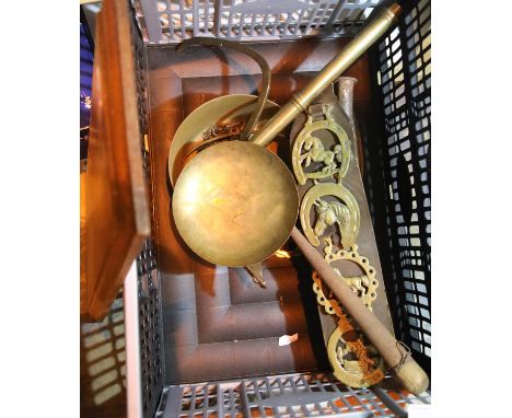 Mixed brass including scales. Not available for in-house P&amp;P. 