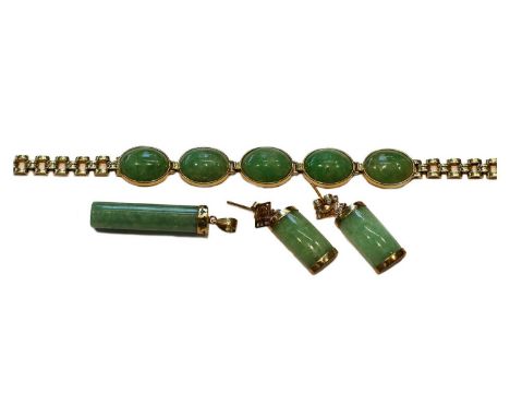 A jade type bracelet, stamped '18K', length 18.5cm; and a similar drop earring and pendant suiteCondition report: Bracelet - 