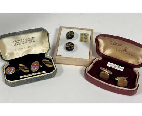 A pair of St Andrews University graduation oval gilt enamel sleeve links boxed, a pair of gilt engine turned sleeve links and