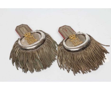 A PAIR OF IMPERIAL GERMAN EPAULETTES with white metal decoration, sprung metal tassels, and gilt cypher for Kaiser Wilhelm (E