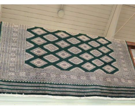 Green ground Border carpet 3.02 x 2.13