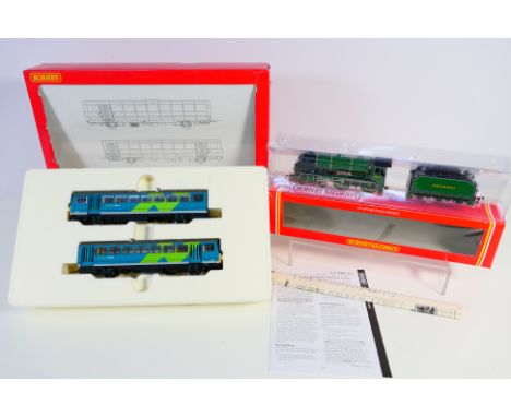 HORNBY - two boxed 00 gauge Hornby models comprising R 2161 Northern Spirit Class 142 Railbus "142074" and R.583 SR 4-4-0 Loc