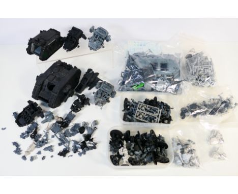 Warhammer - Games Workshop - Citadel - A quantity of mainly plastic with some metal Warhammer 40K Space Marine / Chaos Marine