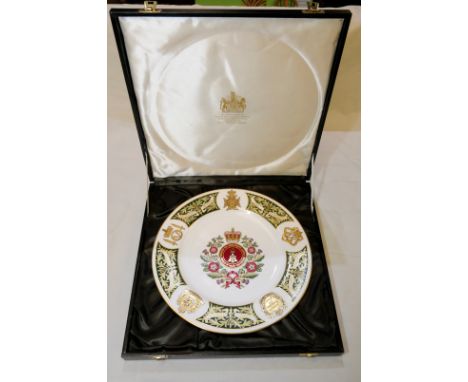 Cased Spode limited edition Green Howards commemorative plate with certificate signed by The Marquess of Normanby and Major G