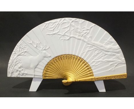 A Lladro sculpture, 'Winter Fan', 18.5cm, 30cm wide, in original box.